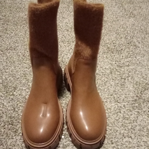 LOIRIT Women's Chelsea Chunky Heel Lug Sole Ankle Boots - NWOB - Picture 8 of 9